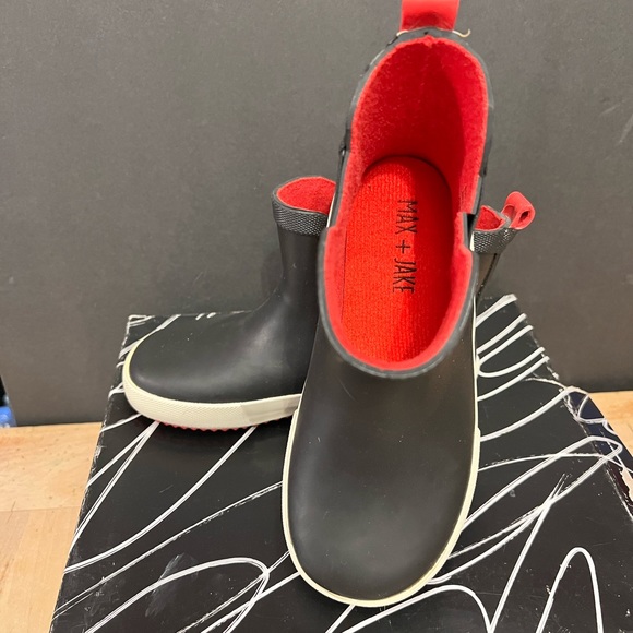 Brand New in Box Max & Nate Rain Boots - Picture 3 of 3